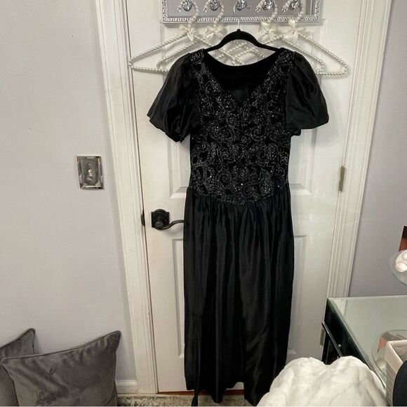 Vintage Black & Silver Dress - Picture 9 of 12